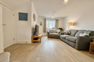 Lounge- click for photo gallery